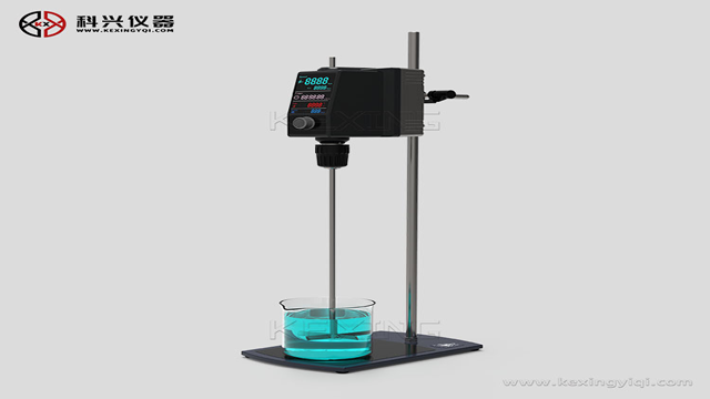 他來了，他來了，他帶著頂置式電動(dòng)攪拌器走來